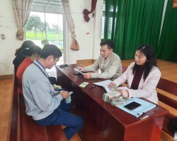 Giải ngân nguồn vốn vay từ Quỹ Hỗ trợ nông dân tại xã Lưu Vĩnh Sơn huyện Thạch Hà