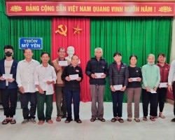 Hội Nông dân huyện Hương Sơn trao quà tết cho hội viên có hoàn cảnh khó khăn tại xã Tân Mỹ Hà