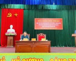Hội nghị đối thoại giữa người đứng đầu cấp ủy, chính quyền với cán bộ, hội viên nông dân xã Cẩm Trung