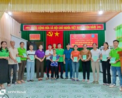 60 cán bộ, hội viên nông dân xã Hương Trà, huyện Hương Khê tuyên truyền, phổ biến, giáo dục pháp luật và chính sách bảo hiểm