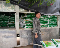 Hội Nông dân xã Tân Lộc, huyện Thạch Hà cung ứng hơn 50 tấn tấn phân bón trả trước cho nông dân