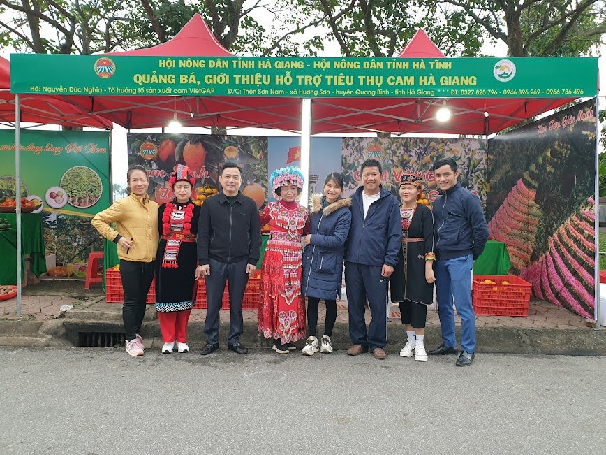 Hội Nông dân tỉnh Hà Tĩnh phối hợp Hội Nông dân tỉnh Hà Giang tham gia gian hàng tại Lễ hội Cam vả sản phẩm nông nghiệp tiêu biểu Hà Tĩnh năm 2023