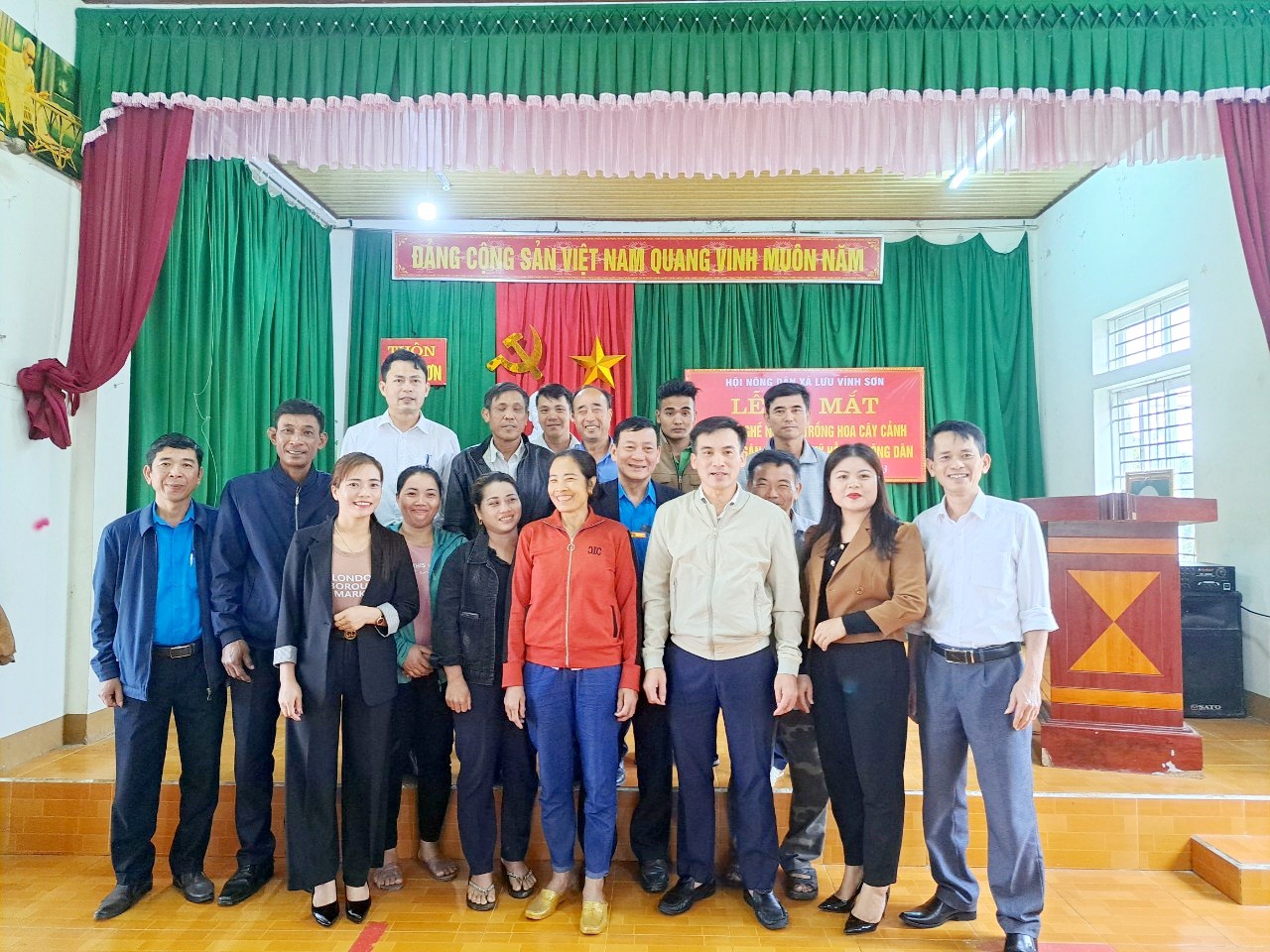 Ra mắt Tổ hội nghề nghiệp Trồng hoa cây cảnh tại Hội Nông dân xã Lưu Vĩnh Sơn, huyện Thạch Hà