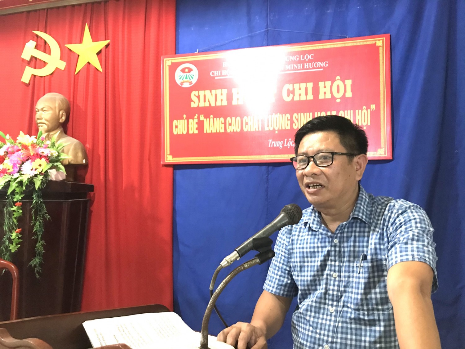 Đồng chí Trần Thế Nam PCT Hội Nông dân huyện Phát biểu tại buổi sinh hoạt