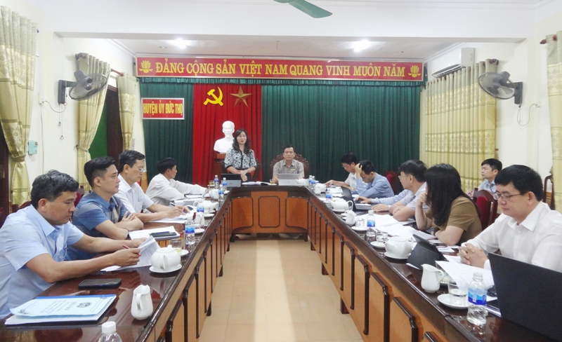 Đồng chí Nguyễn Thị Mai Thủy – Tỉnh ủy viên, Chủ tịch Hội Nông dân tỉnh phát biểu