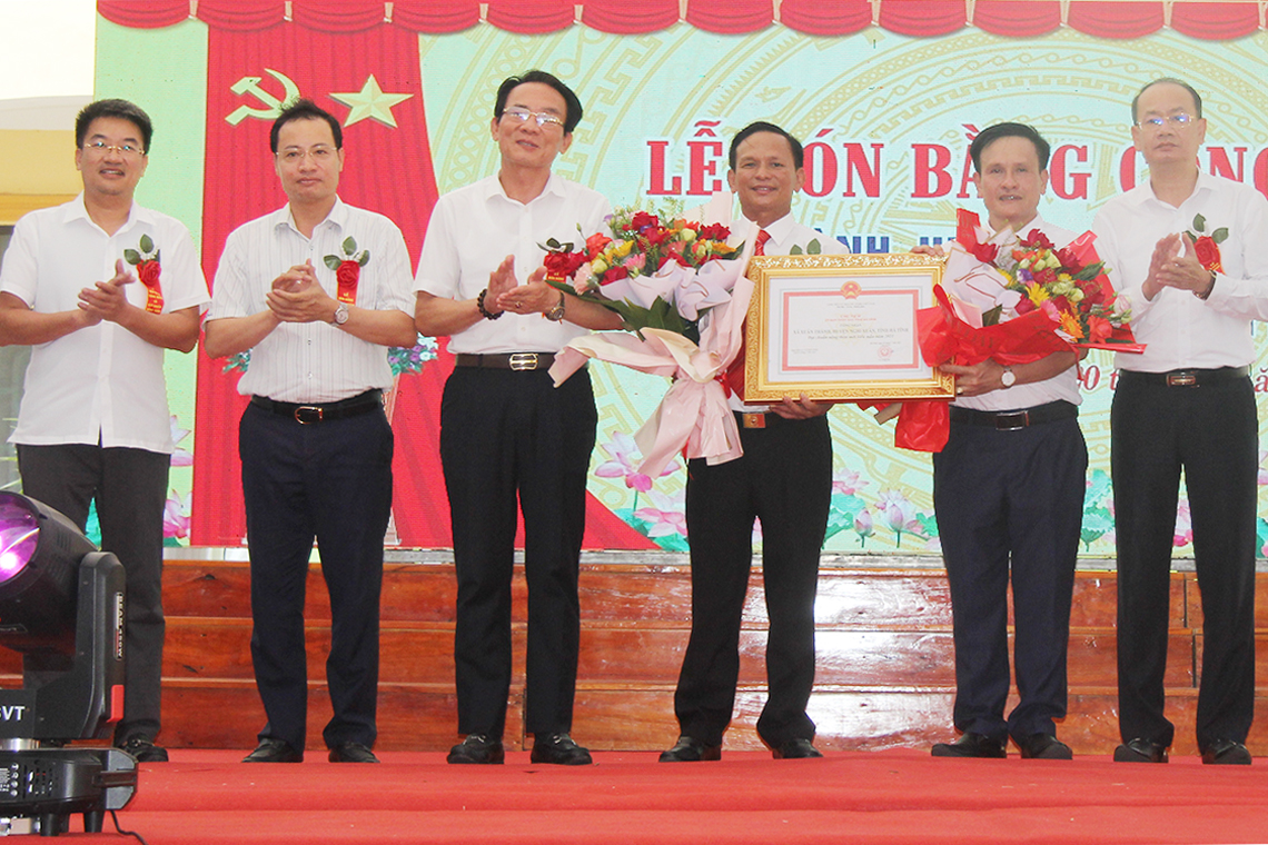 Xã Xuân Thành huyện Nghi Xuân đón nhận Bằng đạt chuẩn Nông thôn mới kiểu mẫu tháng 5/2023