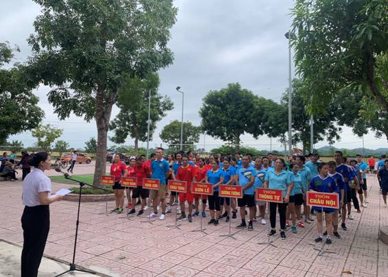 Hội Nông dân xã Tùng Ảnh tổ chức giải bóng chuyền nam, nữ chào mừng kỷ niệm 93 năm Ngày thành lập Hội Nông dân Việt Nam