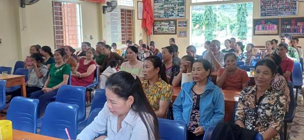 Hội Nông dân xã Xuân Lĩnh phối hợp với Công ty Giống cây trồng Miền Trung tổ chức lớp tập huấn kỹ thuật sản xuất lúa vụ đông xuân 2024.