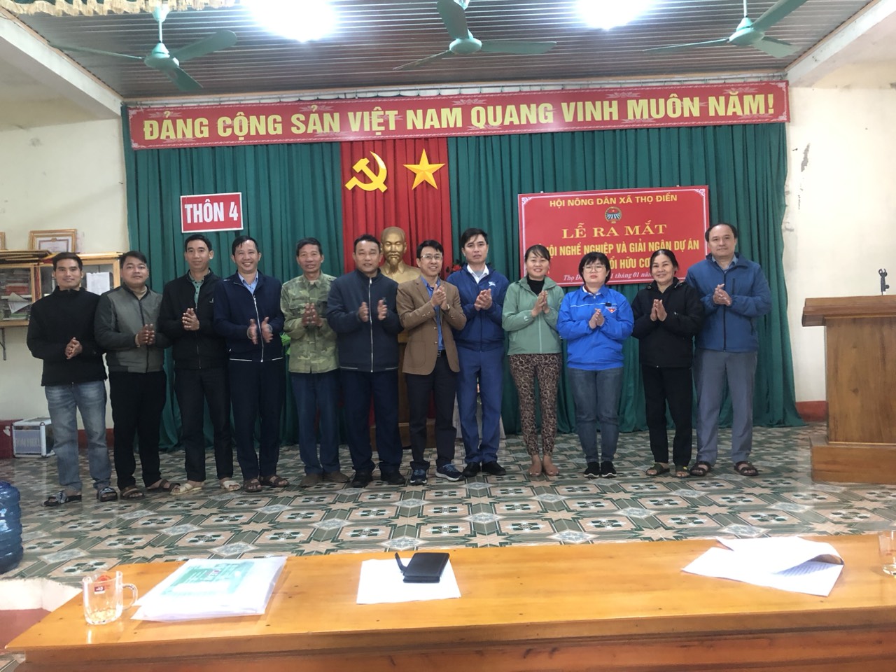 Huyện Vũ Quang giải ngân Quỹ hỗ trợ nông dân và ra mắt tổ hội nghề nghiệp trồng cây ăn quả
