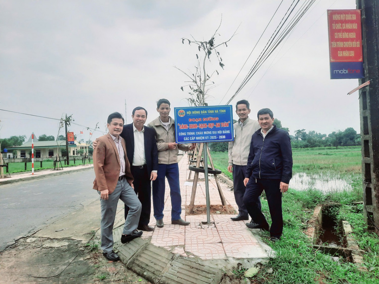 Mô hình “Thôn, xóm sáng, xanh, sạch, đẹp, an toàn, khu dân cư kiểu mẫu” ở xã Lưu Vĩnh Sơn năm 2024