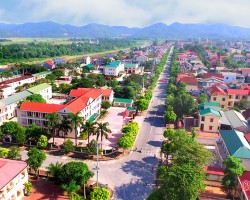 Một góc thị trấn Phố Châu - trung tâm chính trị, kinh tế, văn hoá huyện Hương Sơn. Ảnh: Minh Lý