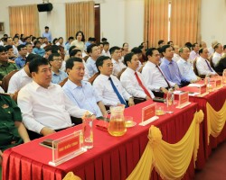 Hương Sơn đón Bằng công nhận huyện đạt chuẩn NTM và Cờ thi đua của Chính phủ