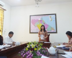 Đồng chí Nguyễn Thị Mai Thủy, Tỉnh ủy viên, Chủ tịch Hội Nông dân tỉnh phát biểu tại phiên họp