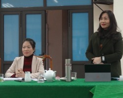 Đồng chí Nguyễn Thị Mai Thủy - Chủ tịch Hội Nông dân tỉnh phát biểu tại hội nghị