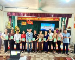 Hội Nông dân huyện Vũ Quang phối hợp tuyên truyền BHXH tự nguyện, BHYT hộ gia đình