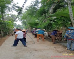 Chi hội Thịnh Bằng thực hiện láng bê tông mở rộng nền đường ngõ xóm