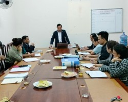 Đồng chí Trần Đình Ước - Phó Chủ tịch Hội Nông dân tỉnh kết luận kiểm tra tại Hội Nông dân huyện Lộc Hà