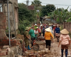 Chi hội Nông dân Trần Phú, xã Cẩm Duệ tích cực tham gia xây dựng khu dân cư kiểu mẫu