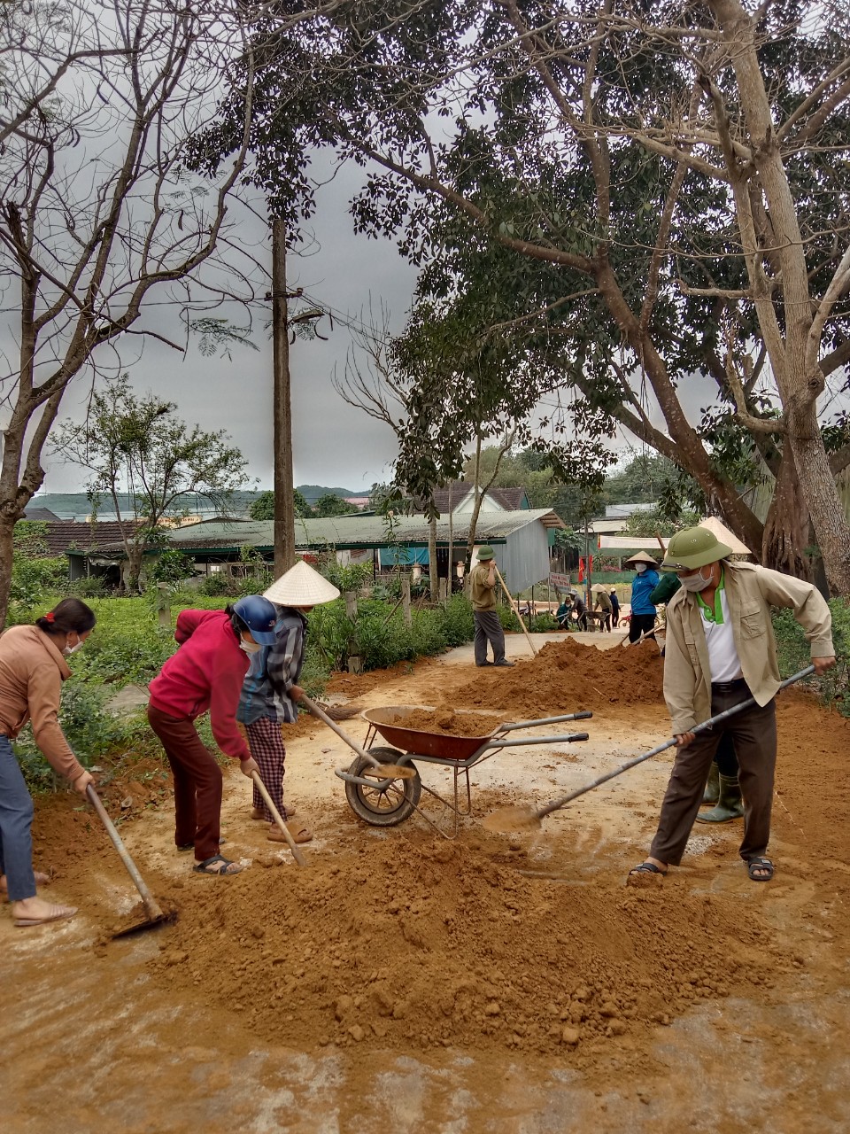 Hội Nông dân xã Hương Thủy tích cực tham gia xây dựng nông thôn mới
