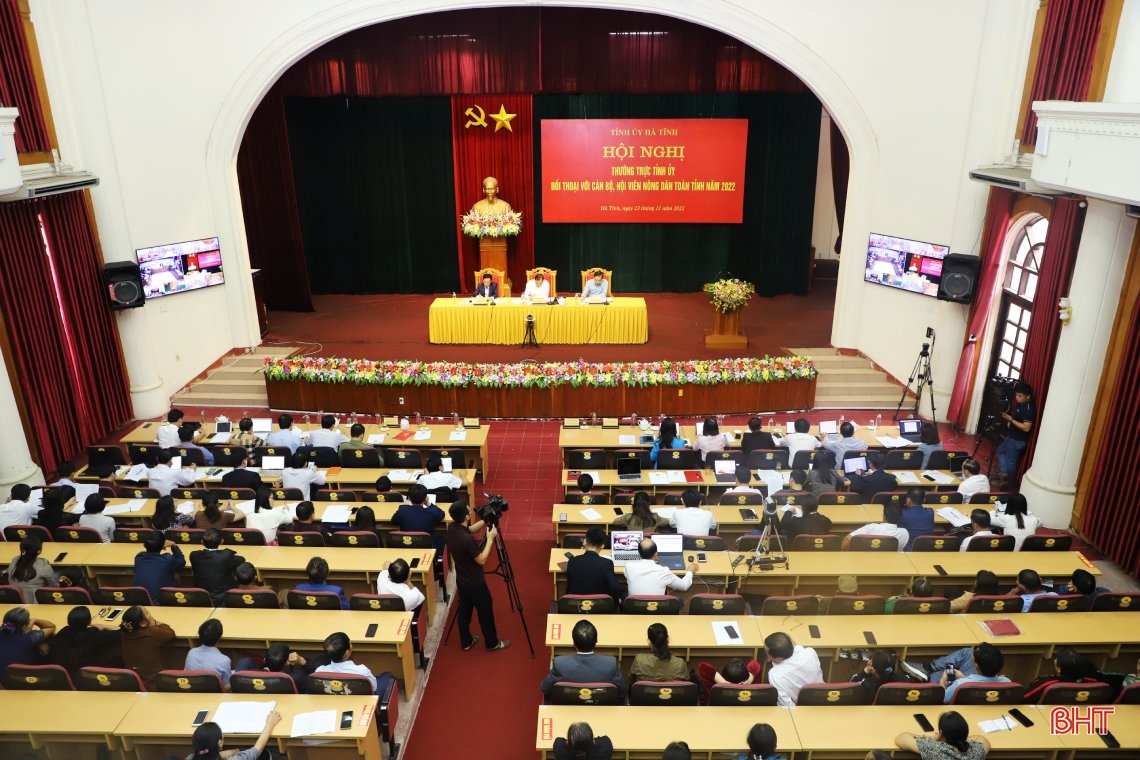 Hội nghị đối thoại (ảnh nguồn baohatinh.vn)