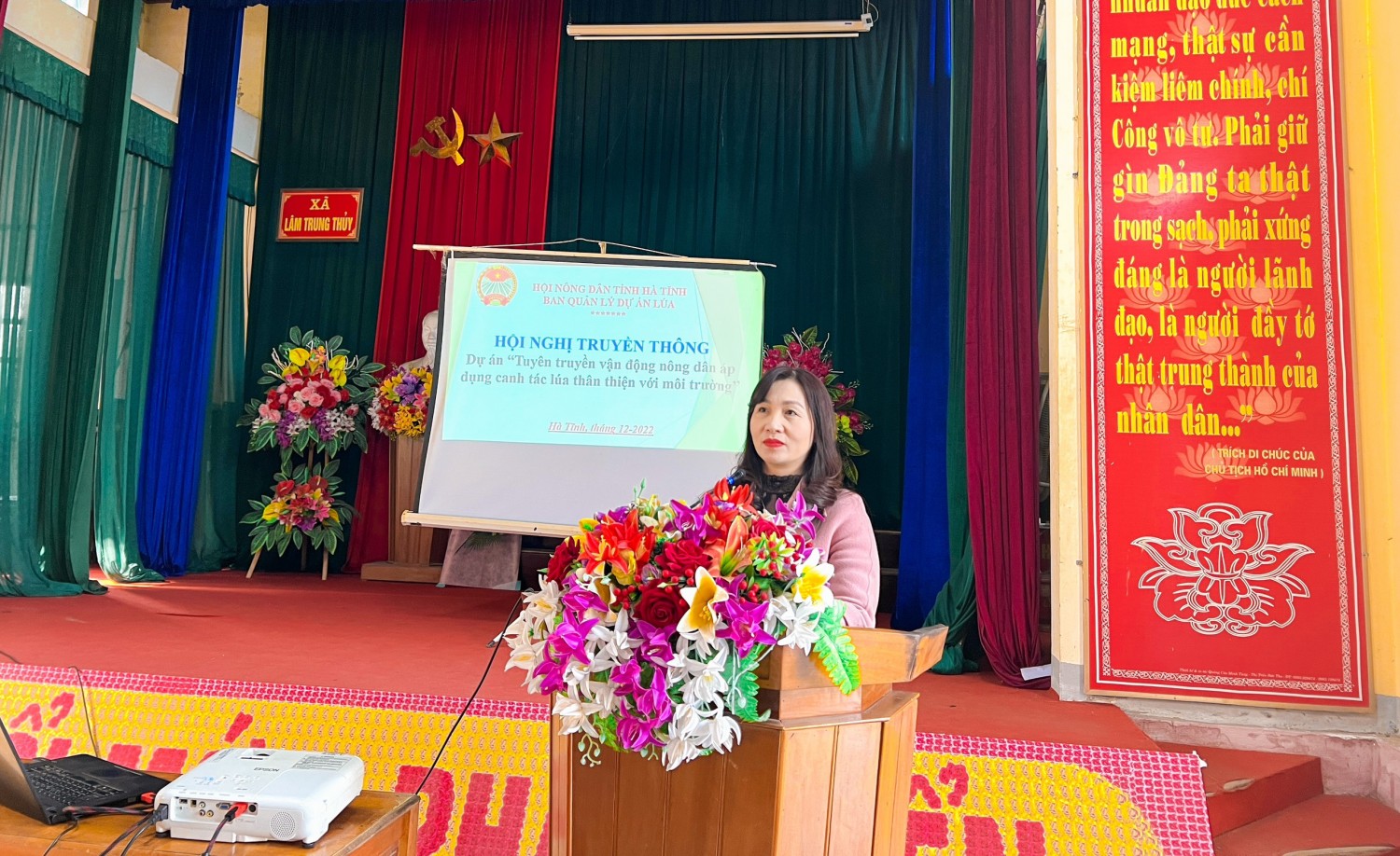 Đ/c Nguyễn Thị Mai Thủy – TUV, Chủ tịch Hội Nông dân tỉnh, Trưởng ban BQL dự án phát biểu chỉ đạo, quán triệt quá trình thực hiện các hoạt động dự án.