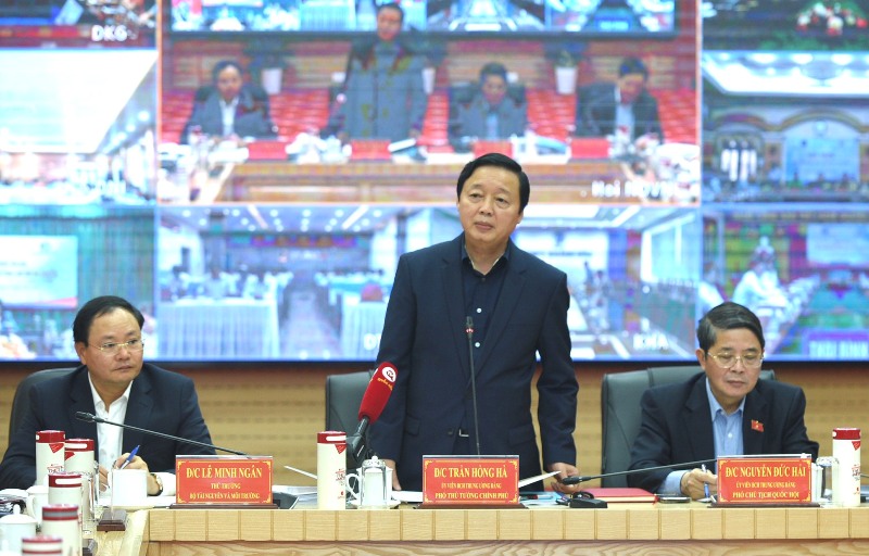 Đồng chí Trần Hồng Hà - Ủy viên Ban Chấp hành Trung ương Đảng, Phó Thủ tướng Chính phủ phát biểu tại điểm cầu Trung ương