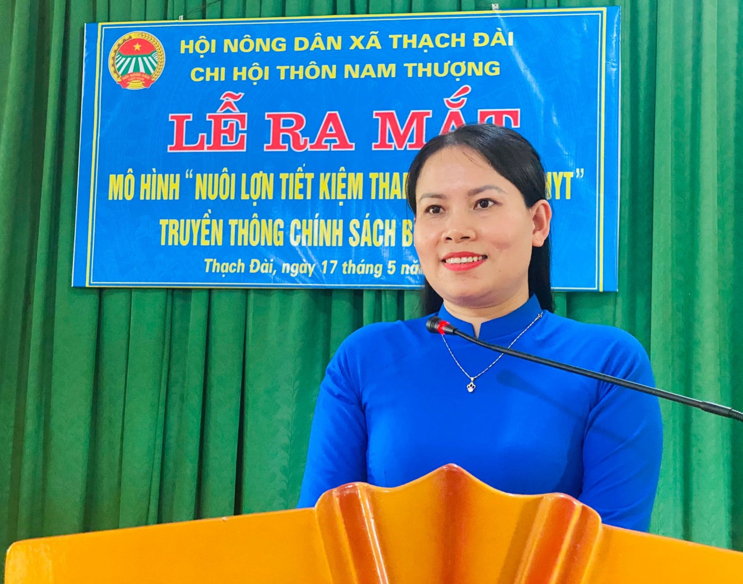 Đc Nguyễn Thị Hồng Phương - Chủ tịch Hội Nông dân xã khai mạc và thông qua quyết định thành lập mô hình