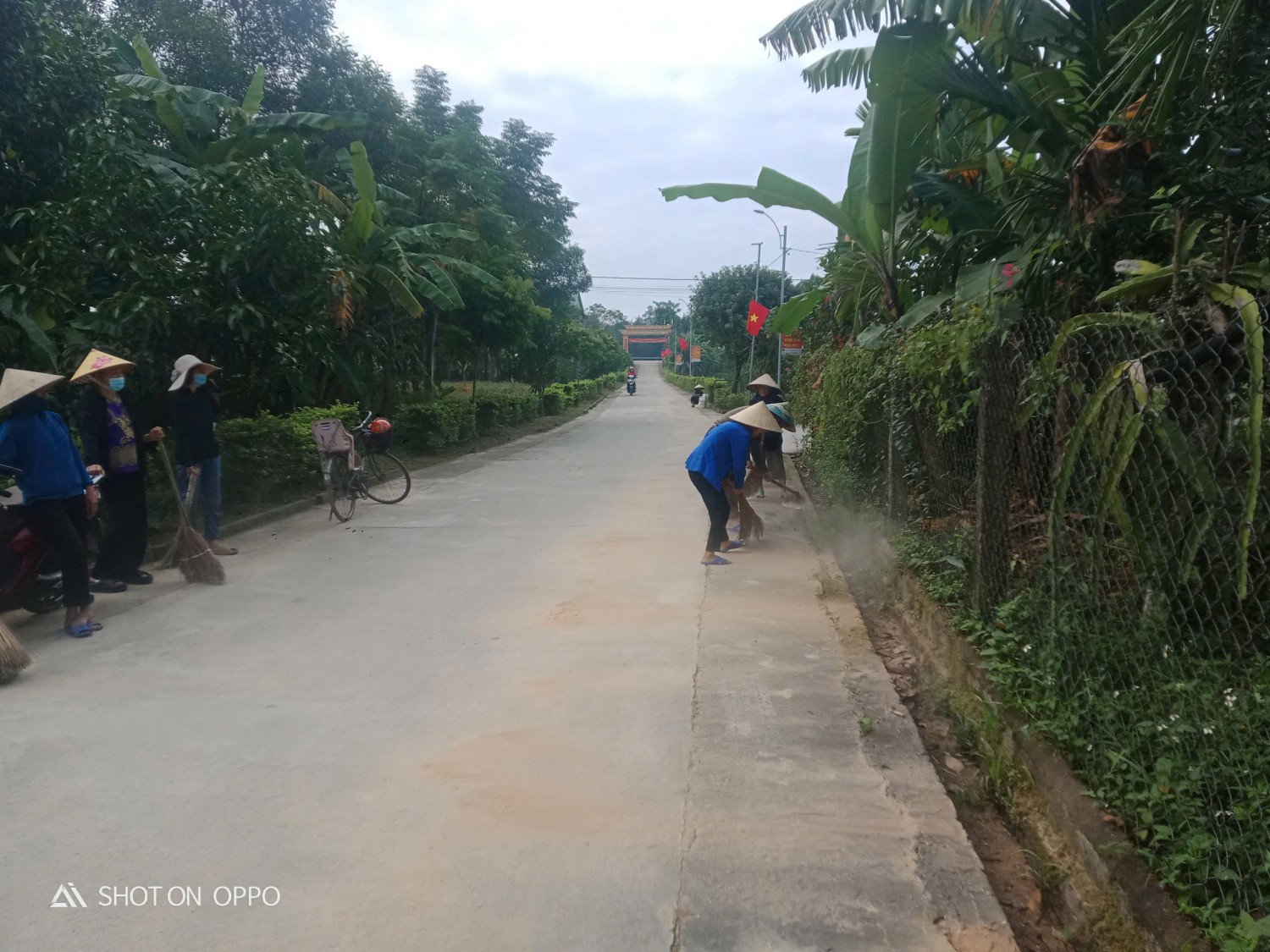 Vai trò của hội viên nông dân xã Sơn Bằng, huyện Hương Sơn trong việc chăm sóc, vệ sinh tuyến đường chi hội quản lý