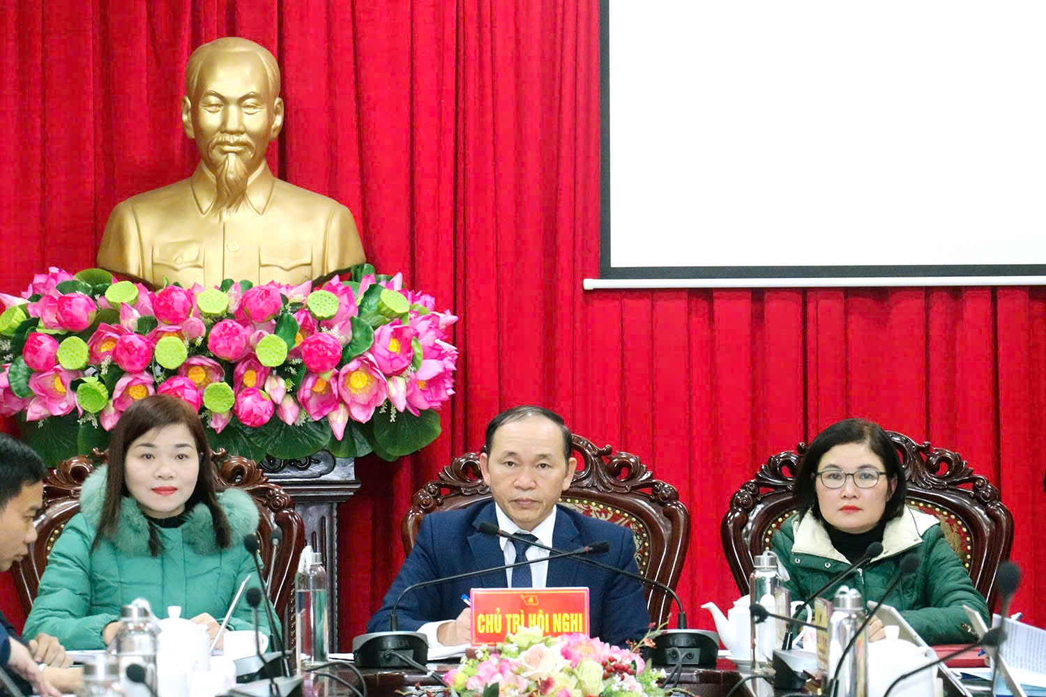 Hội Nông dân thành phố Hà Tĩnh tổng kết công tác Hội và phong trào nông dân năm 2024 và gặp mặt tặng quà cán bộ Hội vùng giáo nhân dịp lễ Noel